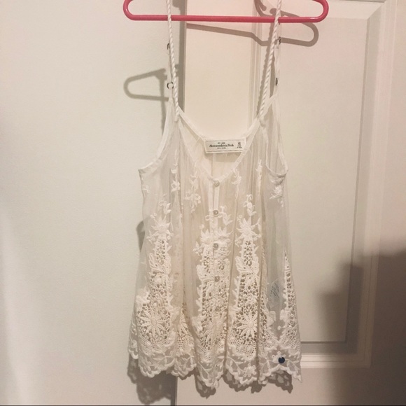Abercrombie & Fitch Tops - Abercrombie & Fitch lace top Abercrombie & Fitch Tops - Abercrombie & Fitch lace top